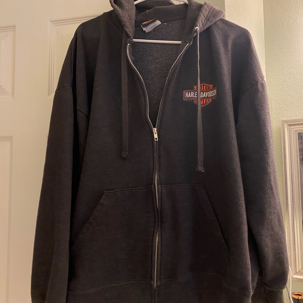 Harley-Davidson men’s zip up hoodie. Size L